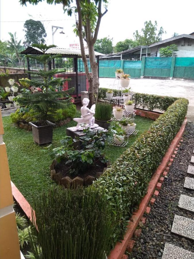 Hotel Nayora Prabumulih Perabumulih Exterior foto